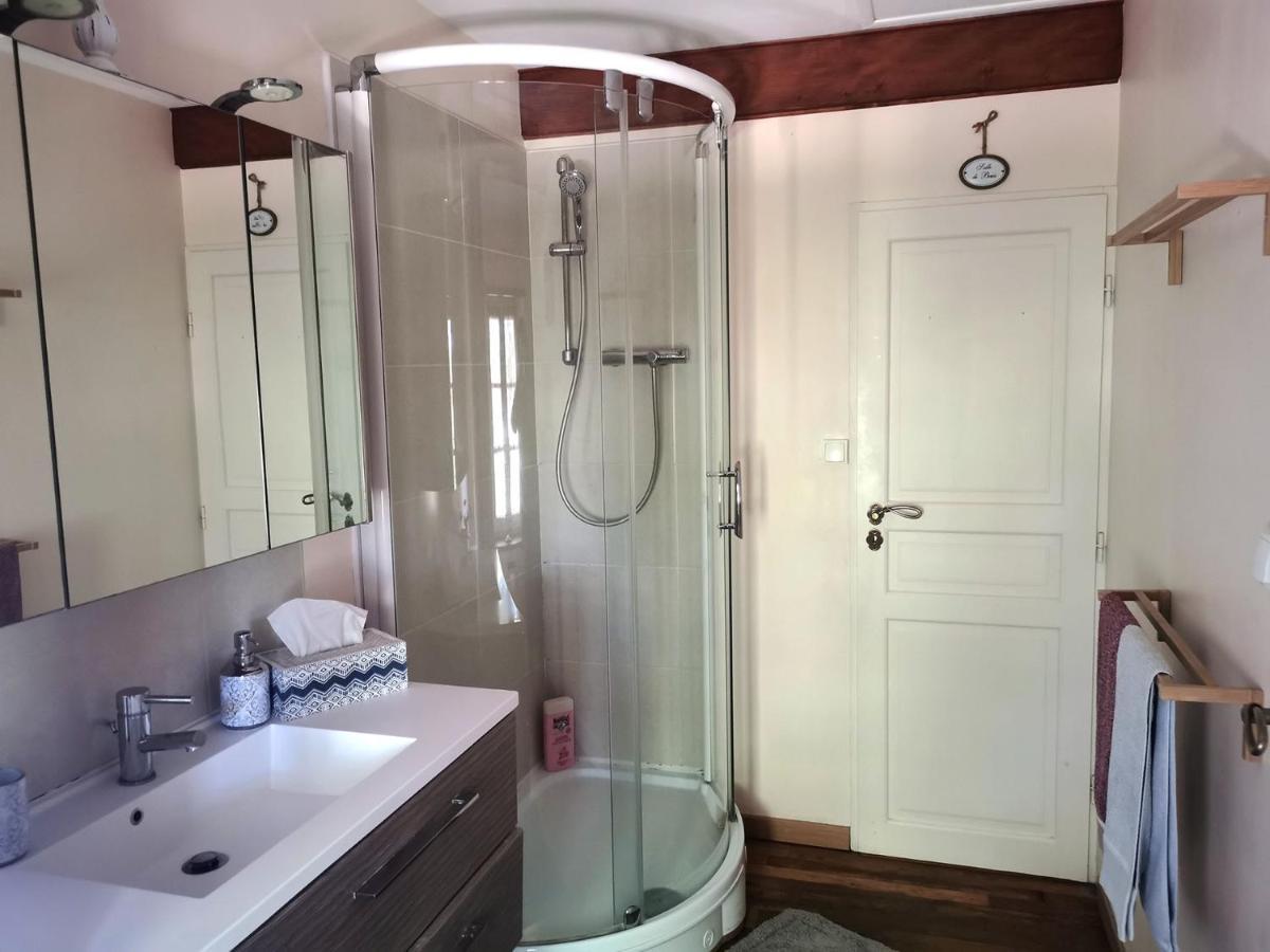 Les Jardins De Camelot Bed & Breakfast Villegouge Luaran gambar