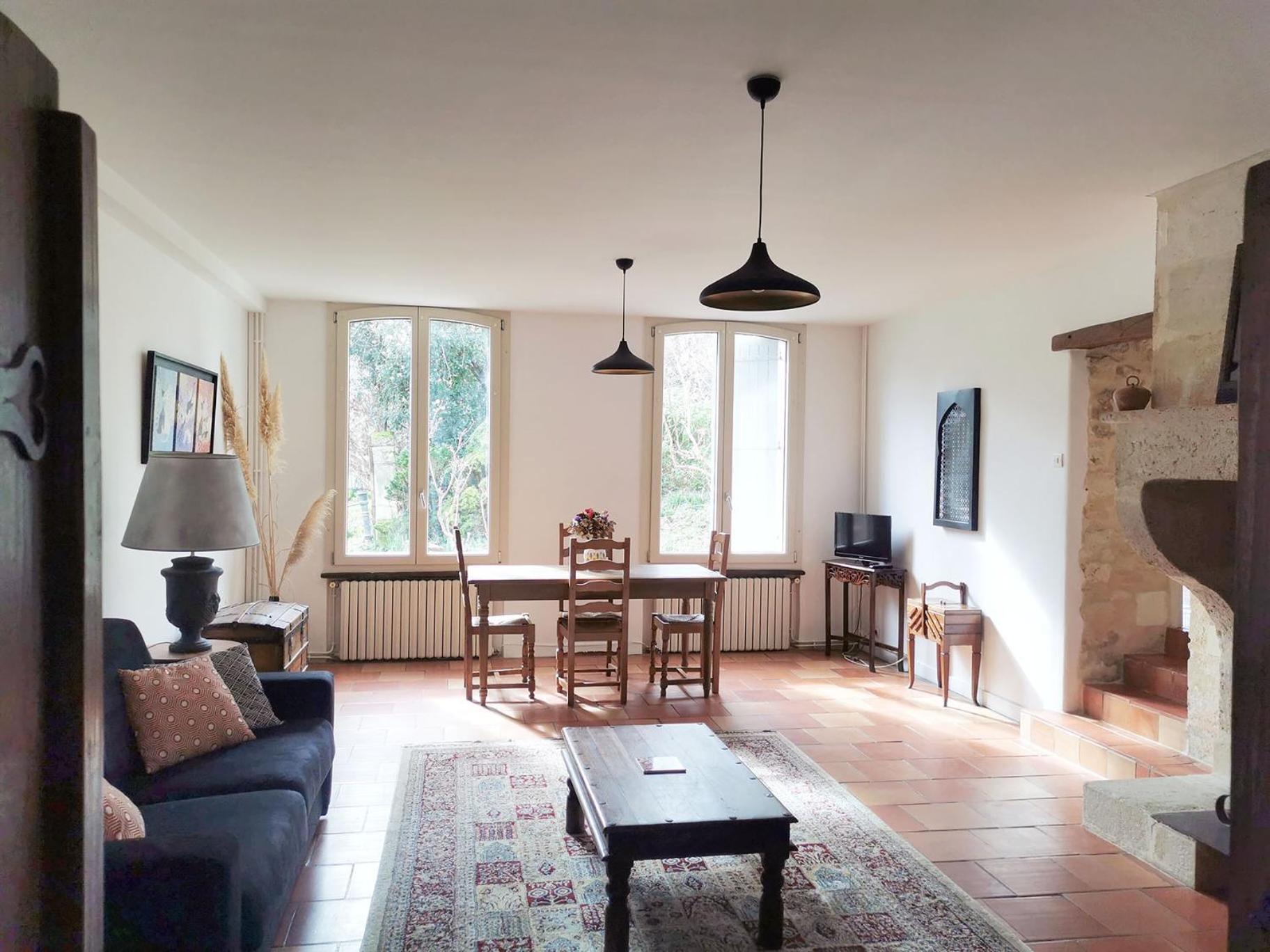 Les Jardins De Camelot Bed & Breakfast Villegouge Luaran gambar