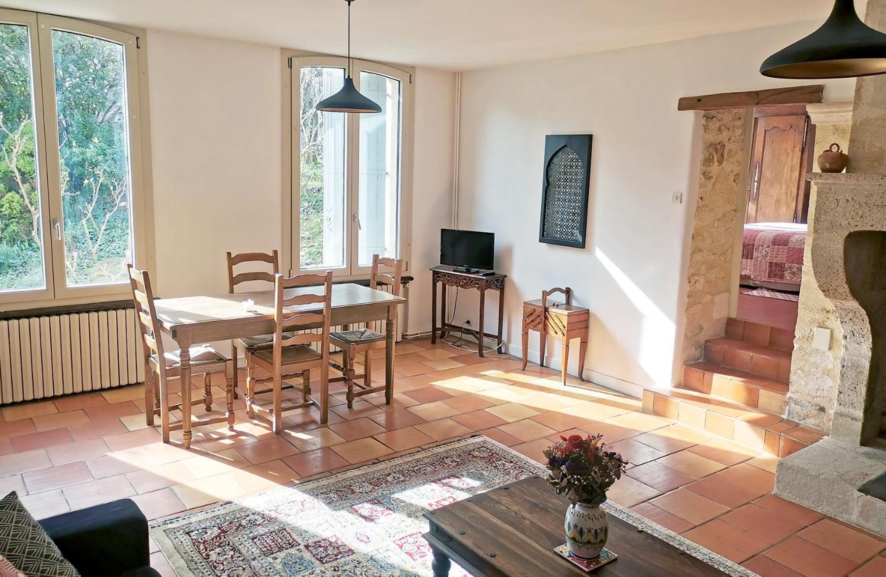 Les Jardins De Camelot Bed & Breakfast Villegouge Luaran gambar