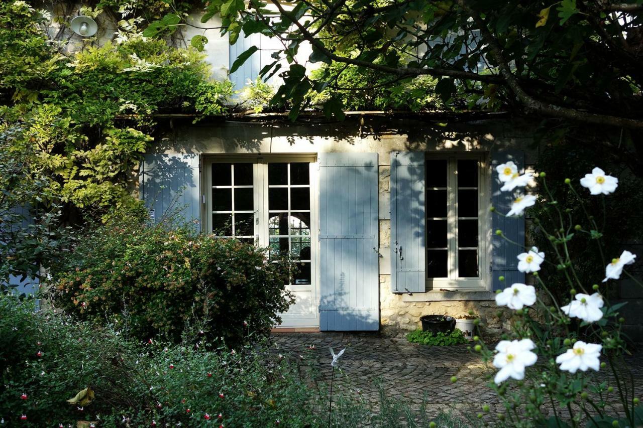 Les Jardins De Camelot Bed & Breakfast Villegouge Luaran gambar