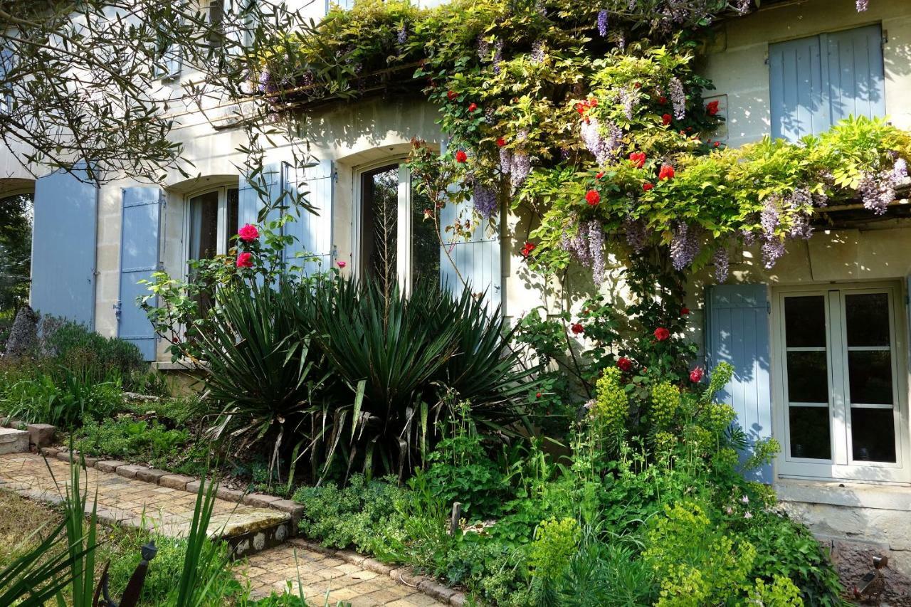 Les Jardins De Camelot Bed & Breakfast Villegouge Luaran gambar