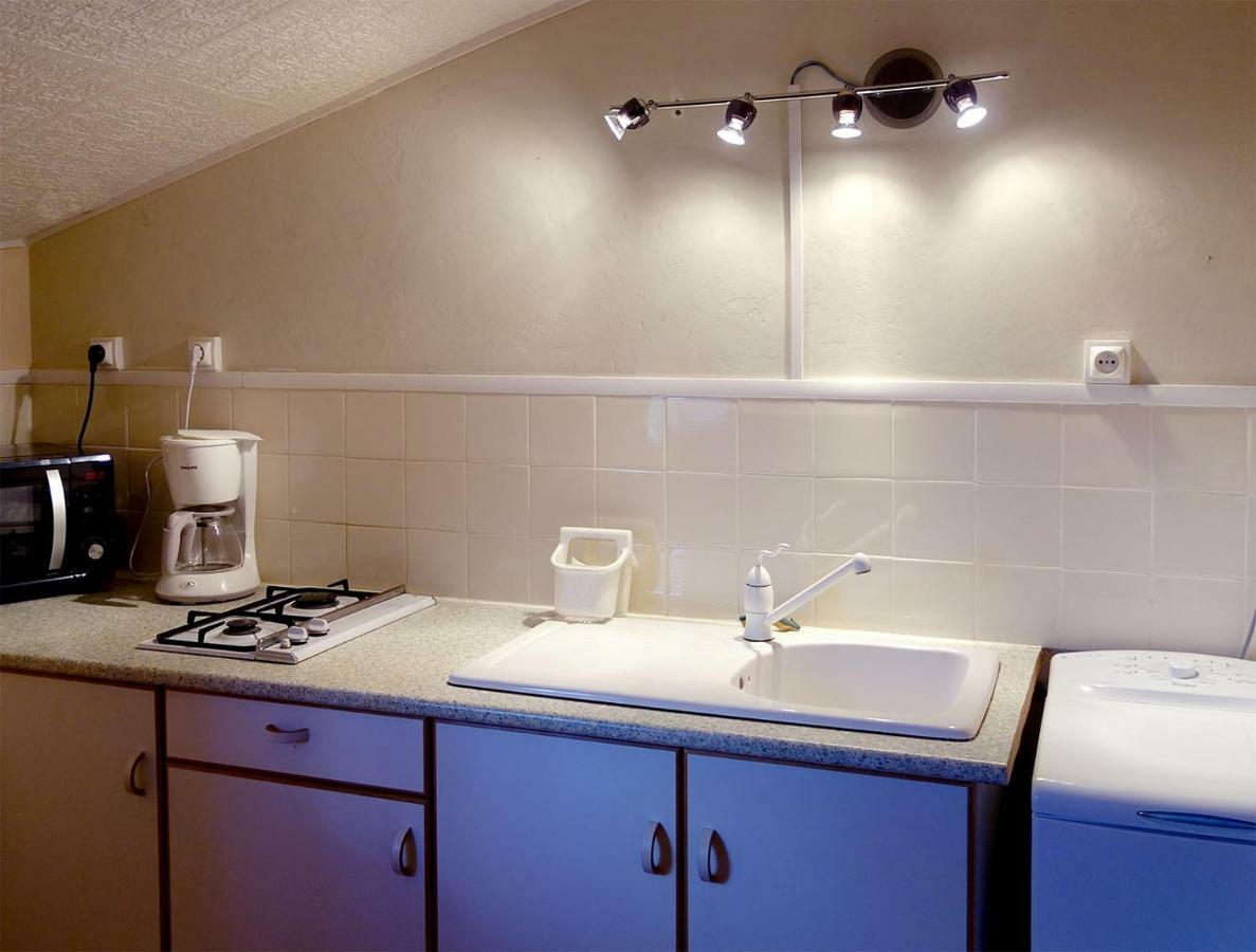 Les Jardins De Camelot Bed & Breakfast Villegouge Luaran gambar